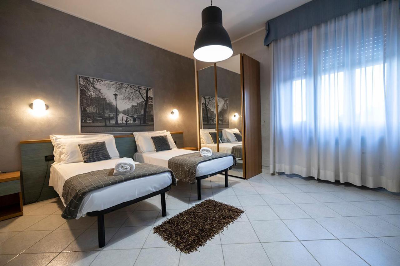 Piccolo Hotel Allamano Grugliasco Esterno foto
