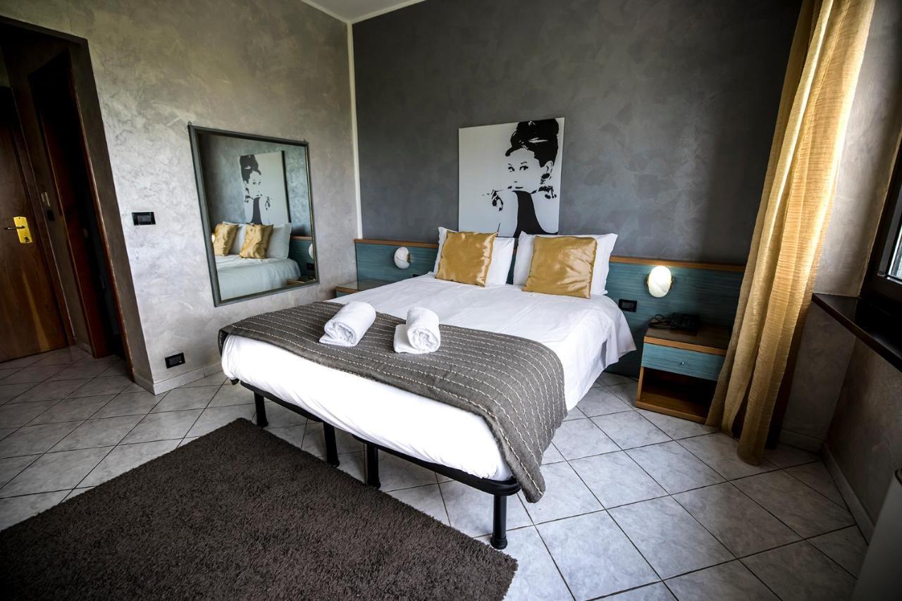 Piccolo Hotel Allamano Grugliasco Esterno foto