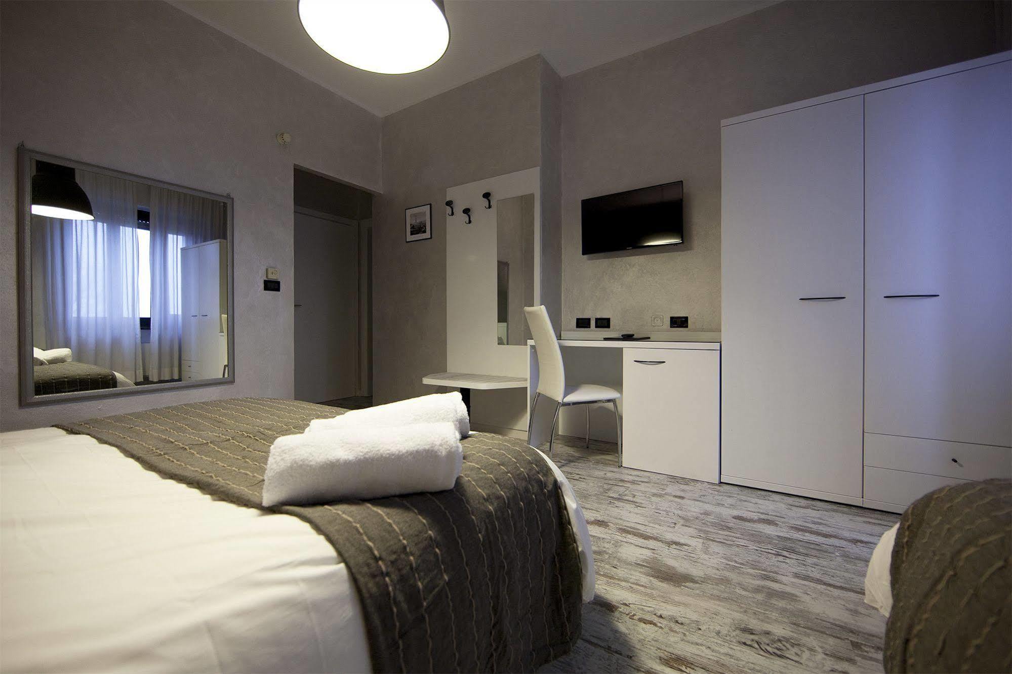 Piccolo Hotel Allamano Grugliasco Esterno foto